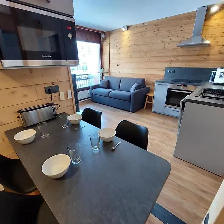 T2 Avec Balcon, Proche Pistes, Ascenseur, Parking Et Wifi Inclus ! - Fr-1-516-200 Apartment